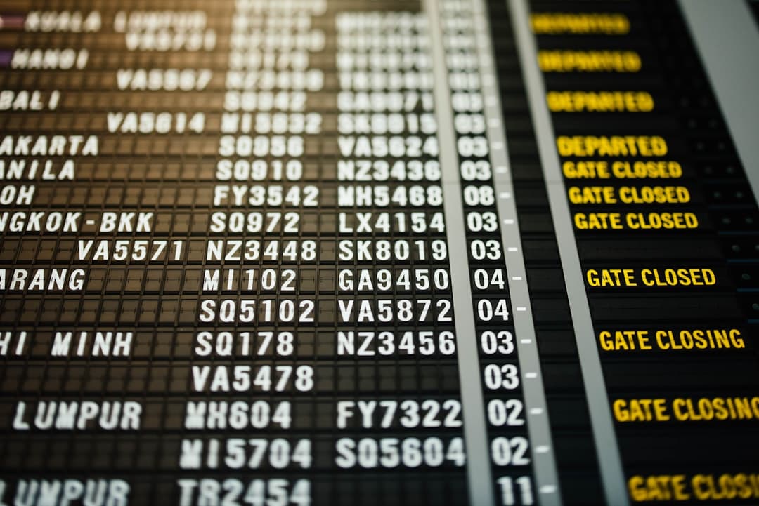 gate closing signage — Photo by CHUTTERSNAP on Unsplash