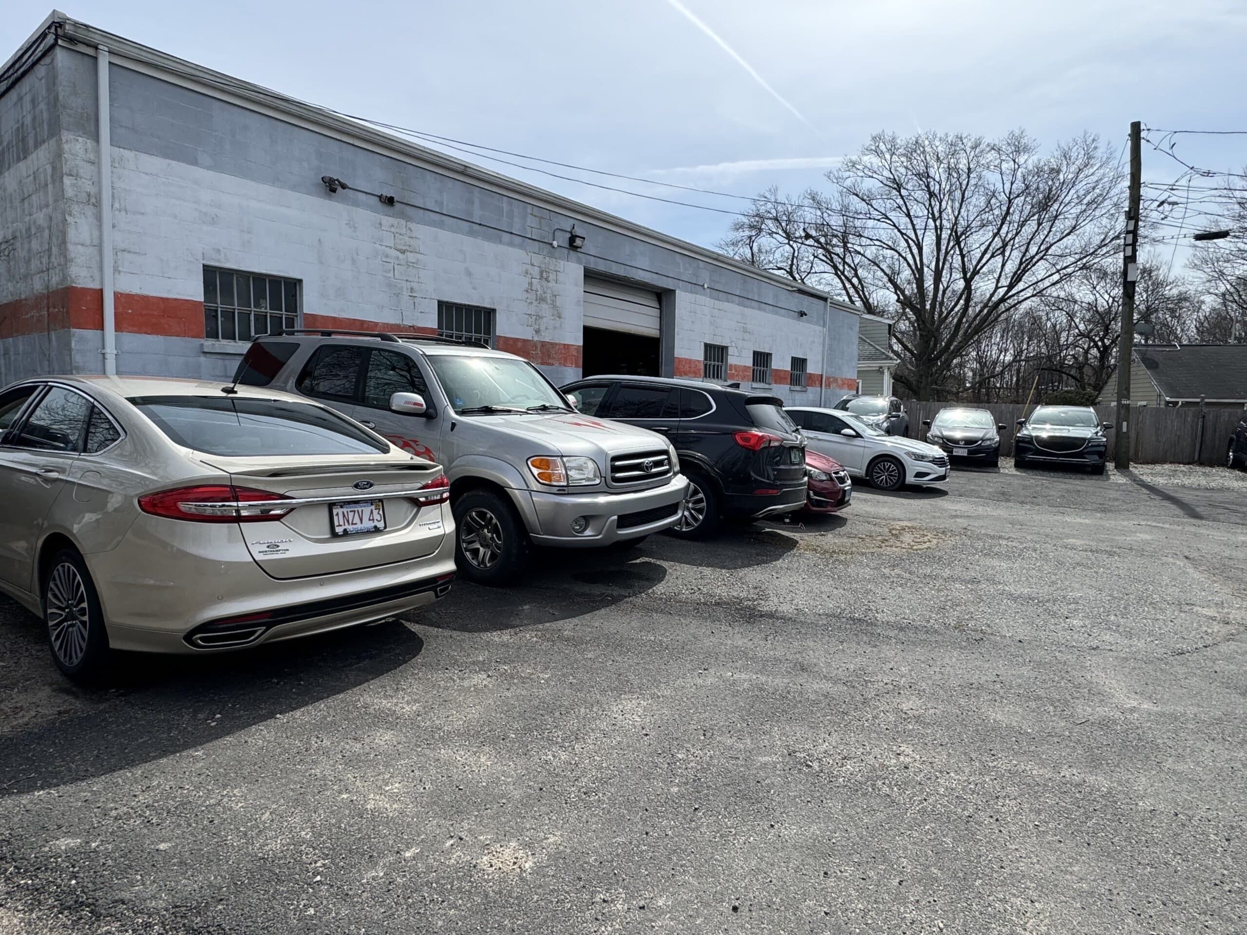 Broadway Motors Airport Parking - Gallery 2